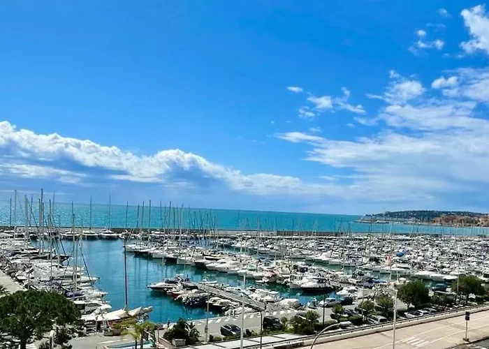 Superbe En Bord De Mer, Près Du Centre Et Des Plages Appartement