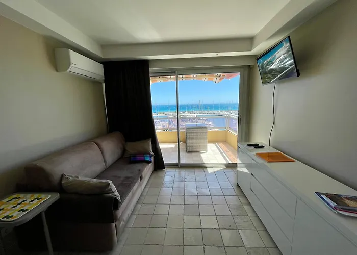 Superbe En Bord De Mer, Près Du Centre Et Des Plages Appartement *